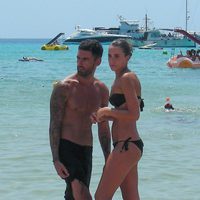 Alejandra González, de 'GH15',  y su novio Alex Guerrero en Ibiza
