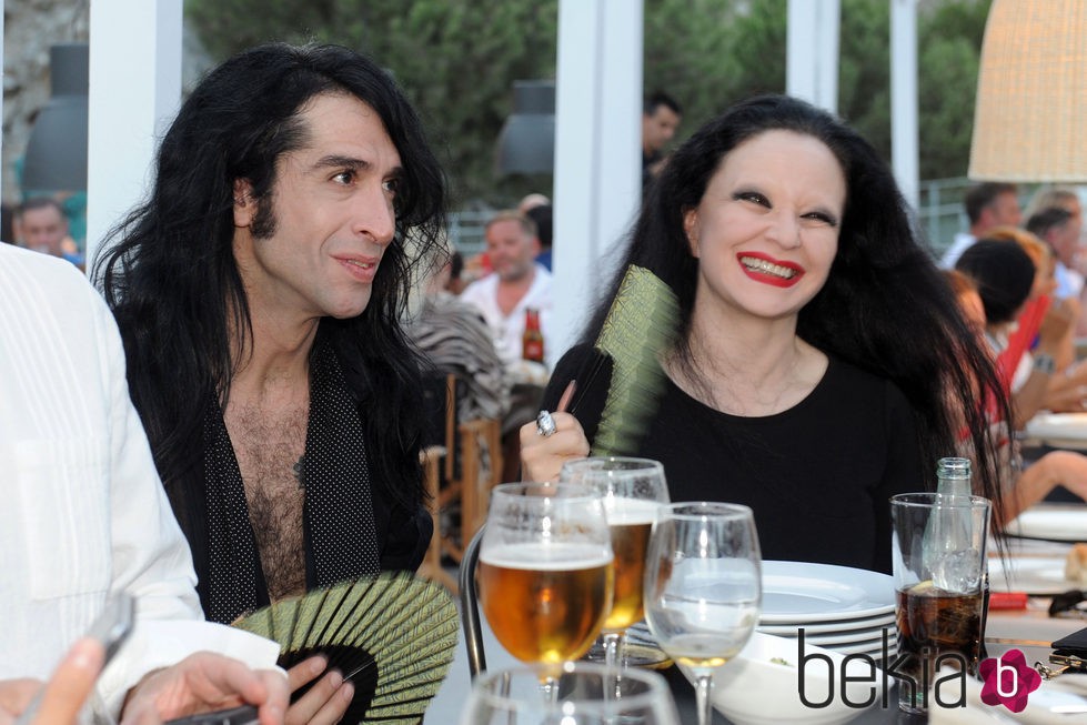Alaska y Mario en el concierto de Leny Kravitz