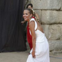 Ana Fernández luciendo sonrisa y bronceado en los Premios Ceres 2015