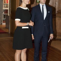 Los Príncipes Victoria y Daniel de Suecia en la universidad de Estocolmo 