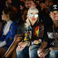 Rita Ora y Tyga en el desfile de Jeremy Scott en la Nueva York Fashion Week primavera/verano 2016