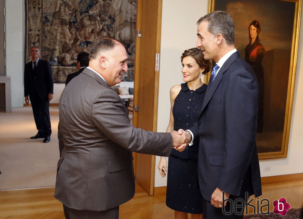 Los Reyes Felipe y Letizia saludan a José Andrés en Washington