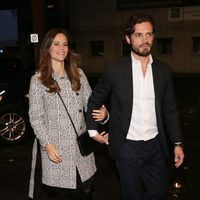 Carlos Felipe de Suecia y Sofía Hellqvist pasean por Estocolmo