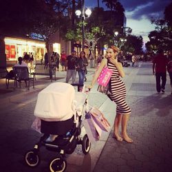 Primer día de compras de Tamara Gorro con su hija Shaila