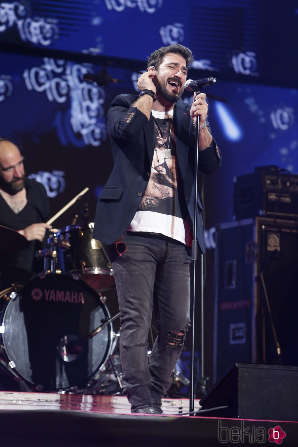 Antonio Orozco en el concierto 'Por ellas' de Cadena 100 2015