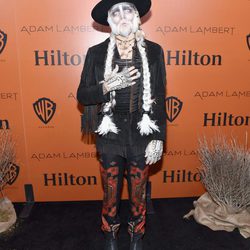 Adam Lambert disfrazado en su fiesta de Halloween 2015
