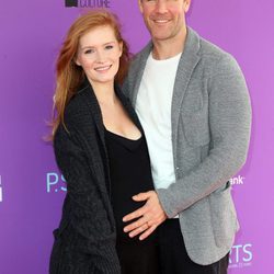 James Van Der Beek y su mujer Kimberly, una imagen familiar ante la llegada de su cuarto hijo