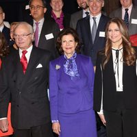 Los Reyes de Suecia, Magdalena de Suecia y Sofia Hellqvist en el Global Child Forum