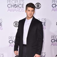 Cody Christian en los People's Choice Awards 2016