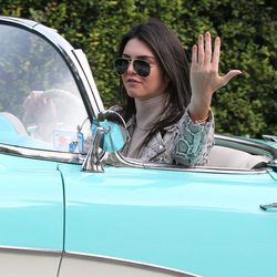 Kendall Jenner, enfadada al volante