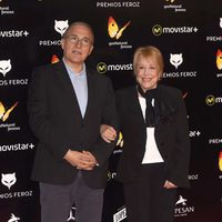 Javier Sardá y Rosa María Sardá en la alfombra roja de los Premios Feroz 2016