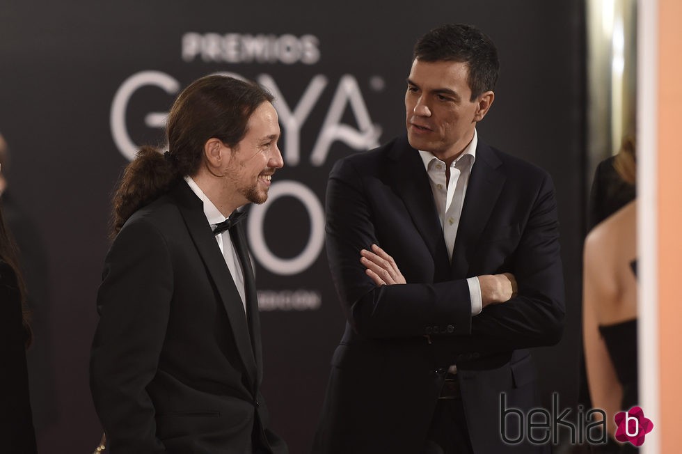 Pablo Iglesias y Pedro Sánchez en la alfombra roja de los Premios Goya 2016