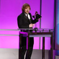 Ed Sheeran premiado en la gala de los Premios Grammy 2016