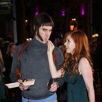Sacha Baron Cohen presenta 'Grimsby' en calzoncillos junto a Isla Fisher