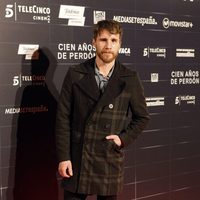 Bernabé Fernández en el estreno de la película 'Cien años de perdón'