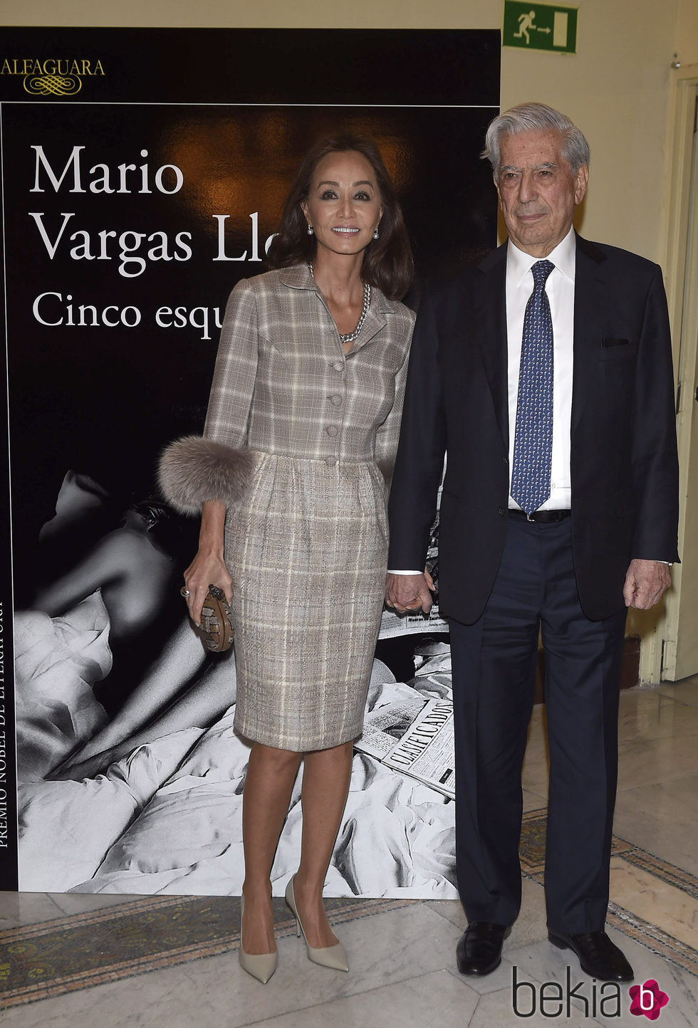 Isabel Preysler y Mario Vargas Llosa en la presentación del libro 'Cinco esquinas'