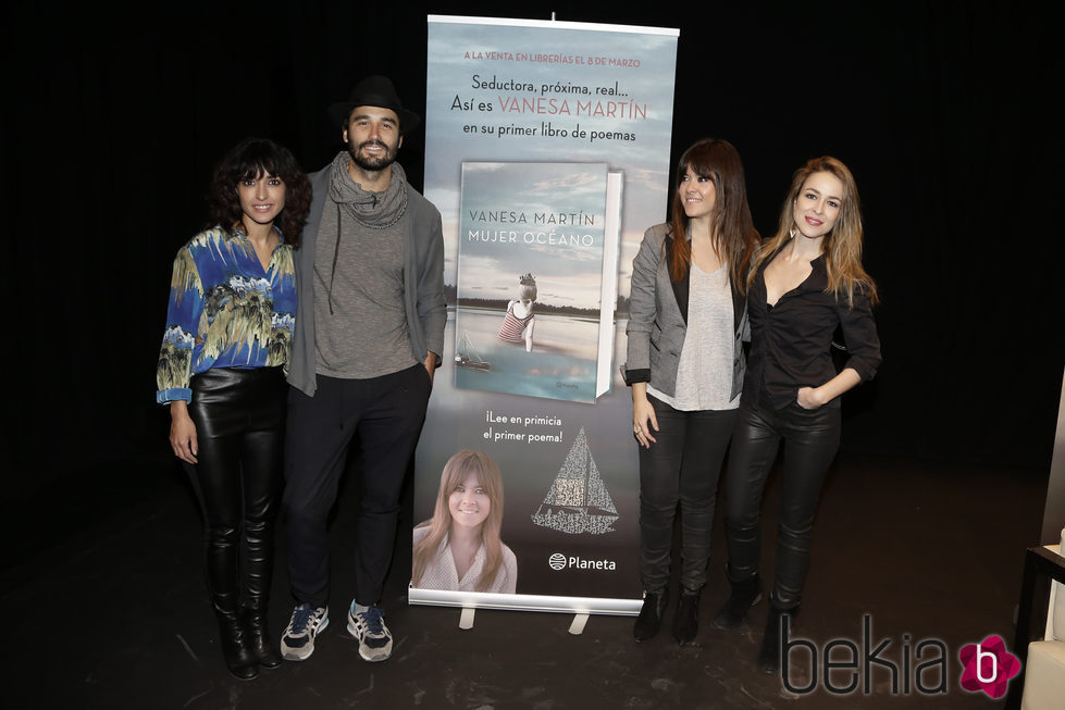 Vanesa Martín presenta 'Mujer Océano' junto a Inma Cuesta, Álex García y Silvia Abascal