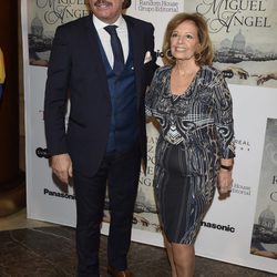 Bigote Arrocet y María Teresa Campos en la presentación del libro 'Reza por Miguel Ángel'
