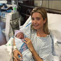 Ivanka Trump da la bienvenida a su hijo Theodore Kushner Trump