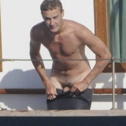 Pierre Casiraghi desnudo