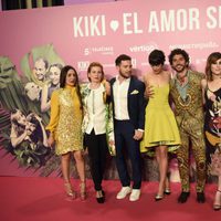 Paco León, Belén Cuesta, David Mora, Mari Paz Sayago, Natalia de Molina, Álex García y Candela Peña en el estreno de 'Kiki'