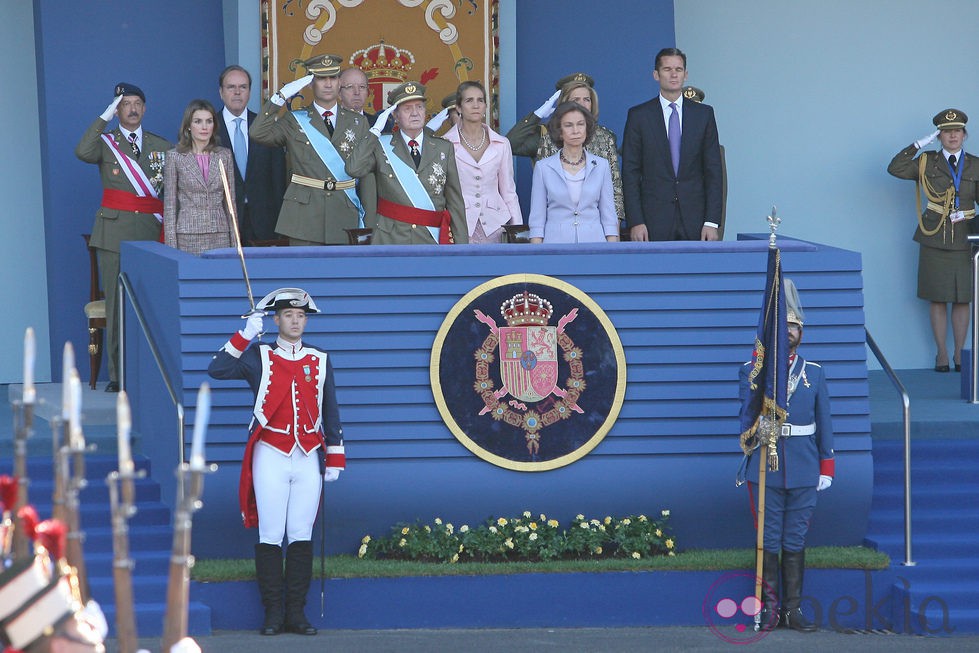 La Familia Real al completo en Palco Presidencial del Día de la Hispanidad 2011