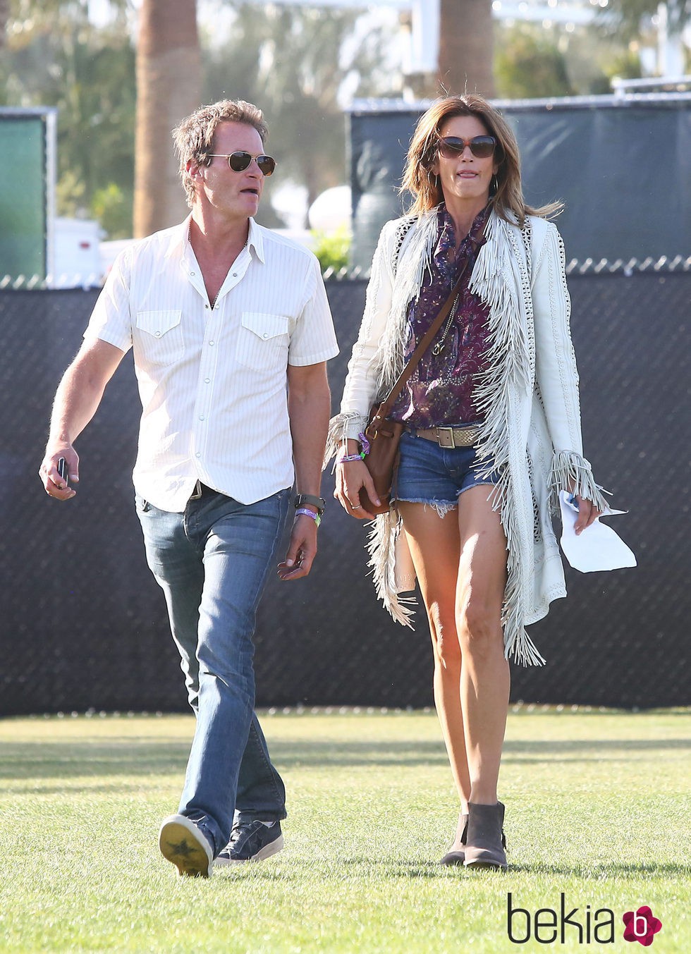 Cindy Crawford y Rande Gerber en el festival de Coachella 2016