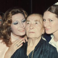 Rocío Jurado, su madre Rosario Jurado y su hermana Gloria Mohedano