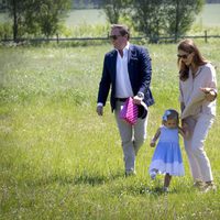 Leonor de Suecia en su primer acto oficial en Gotland con Magdalena de Suecia y Chris O'Neill