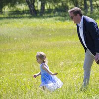 Chris O'Neill acompaña a Leonor de Suecia en su primer acto oficial en Gotland