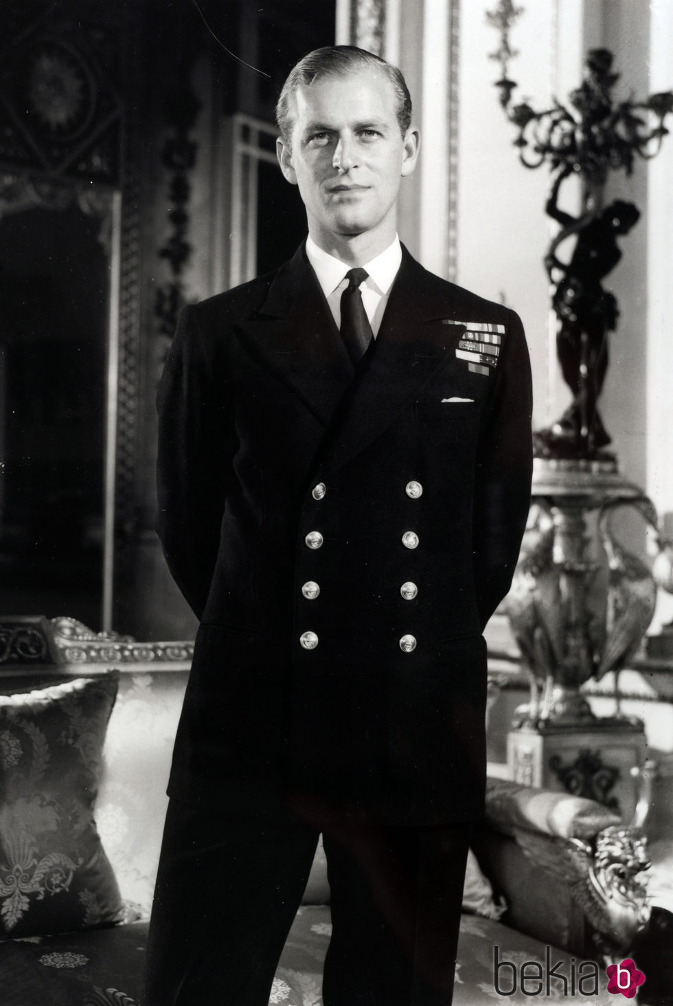 El Duque de Edimburgo vestido con el uniforme naval 