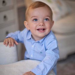 Nicolás de Suecia, muy sonriente en el día de su primer cumpleaños
