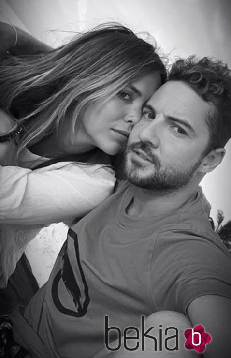 David Bisbal felicita a su novia Rosanna Zanetti