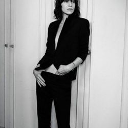 Charlotte Gainsbourg posando para Interview Magazine
