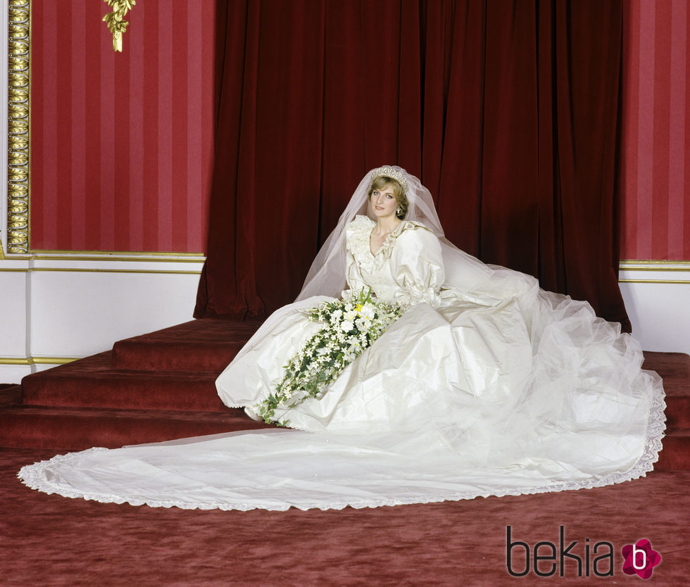 Lady Di vestida de novia el día de su boda