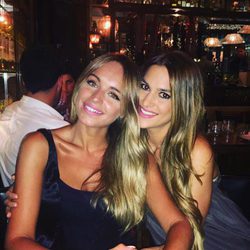 Elena Galera celebrando su cumpleaños con Romarey Ventura