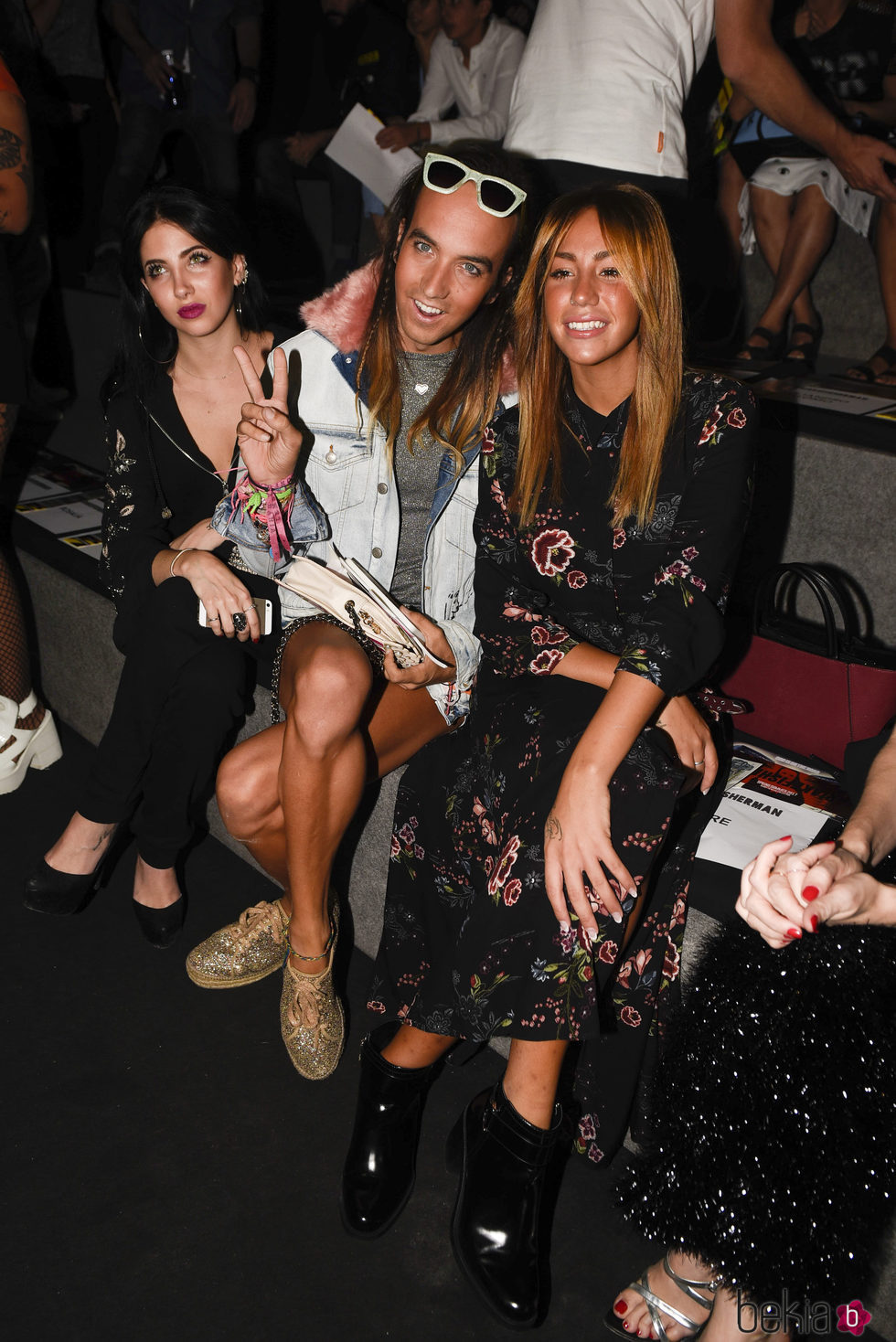 Steisy y Aless Gibaja en el desfile primavera/verano 2017 de Maria Ke Fisherman en la Madrid Fashion Week