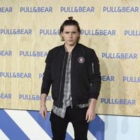 Brooklyn Beckham en el photocall del 25 aniversario de Pull&Bear