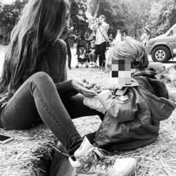 Sara Carbonero con Martín en la fiesta del otoño de Oporto