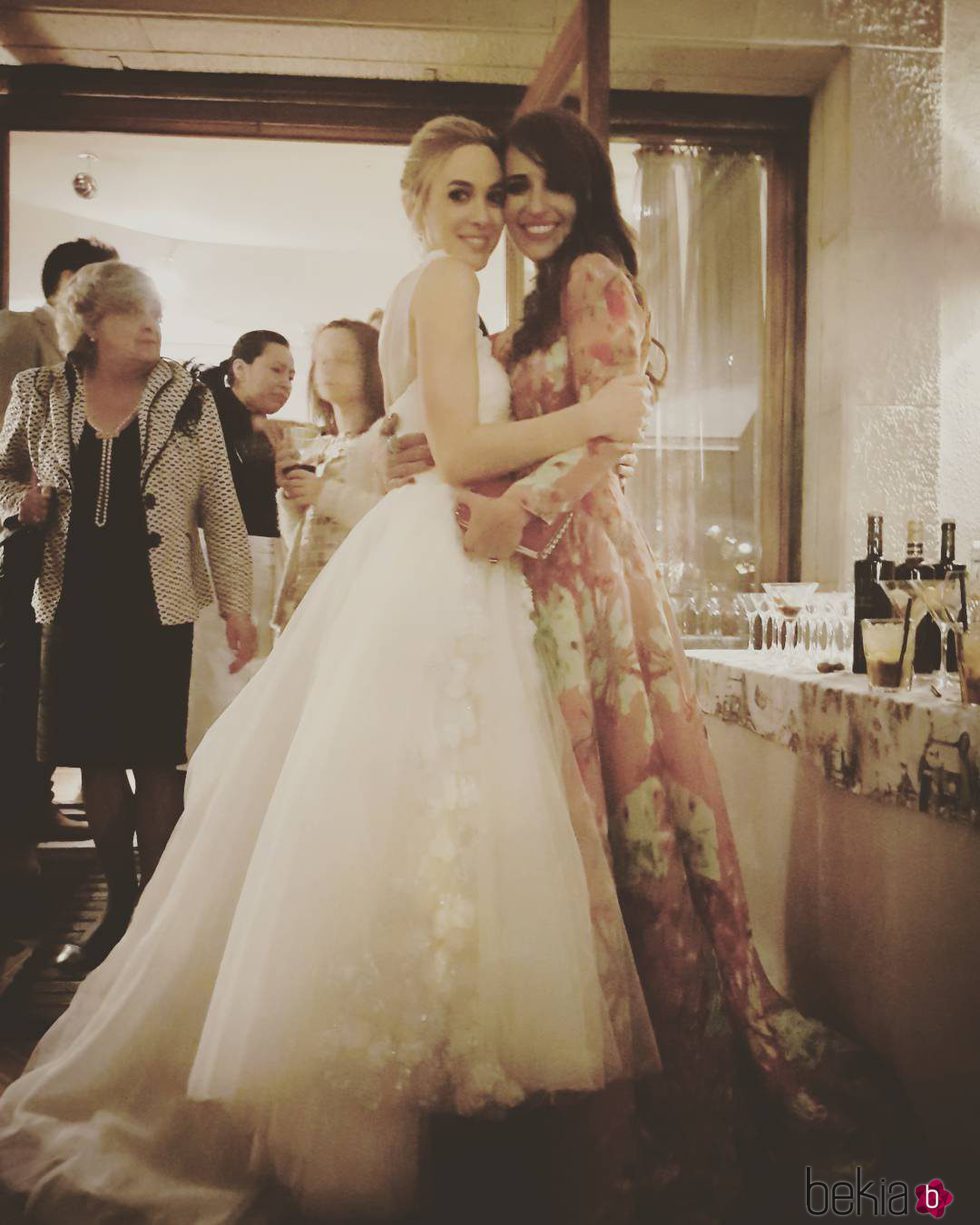 Marta Hazas con Paula Echevarría el día de su boda